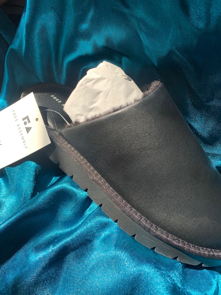 Free Assembly Lined Mule Slides Faux Leather Size: 8 — image 2 of 7